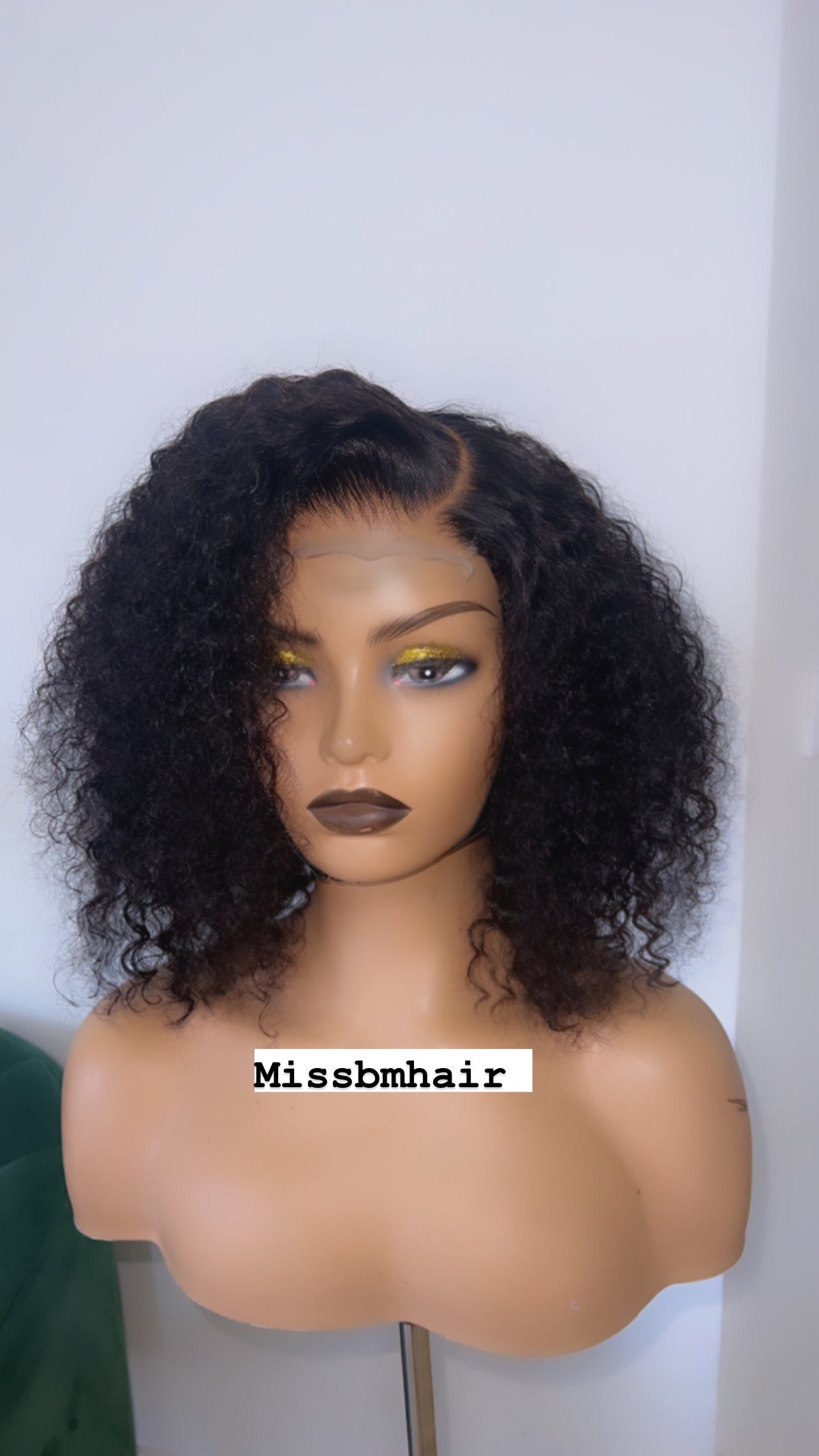 Perruque cheveux vierges-bouclée
